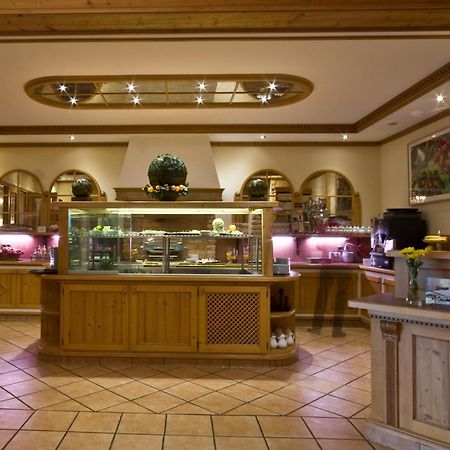 Hotel Speeter Вайзенхайм ам Берг Екстериор снимка