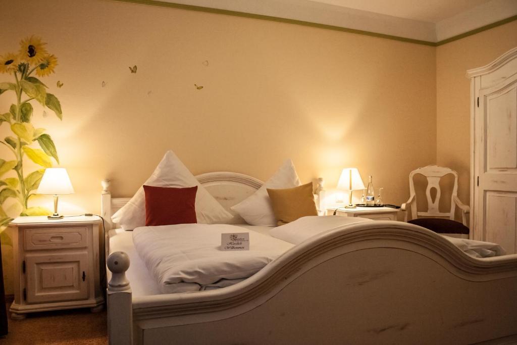Hotel Speeter Вайзенхайм ам Берг Стая снимка